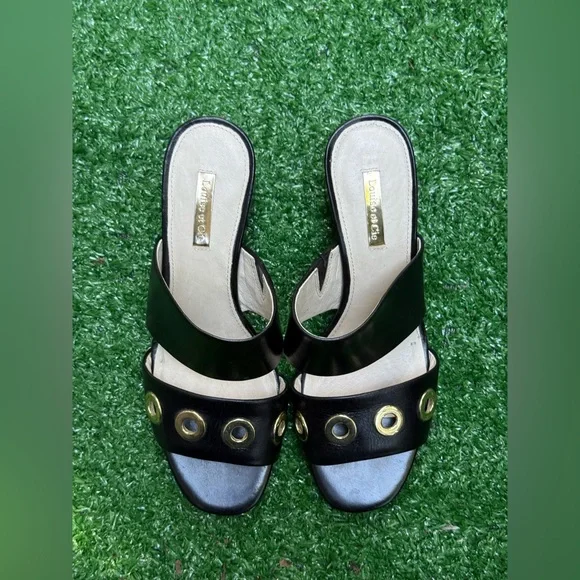 Louise et Cie Women's Kamea Grommet Embellished Black Sandals Size 8.5 - Picture 3 of 13